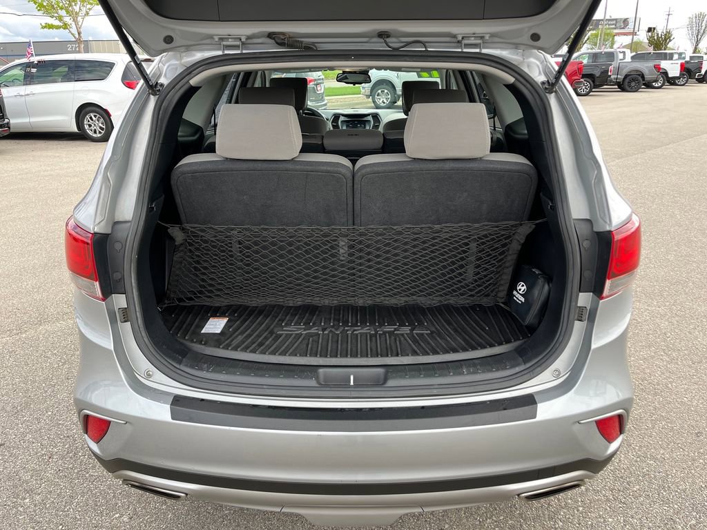 Used 2017 Hyundai Santa Fe SE w/ Cargo Package AWD/4WD image 26