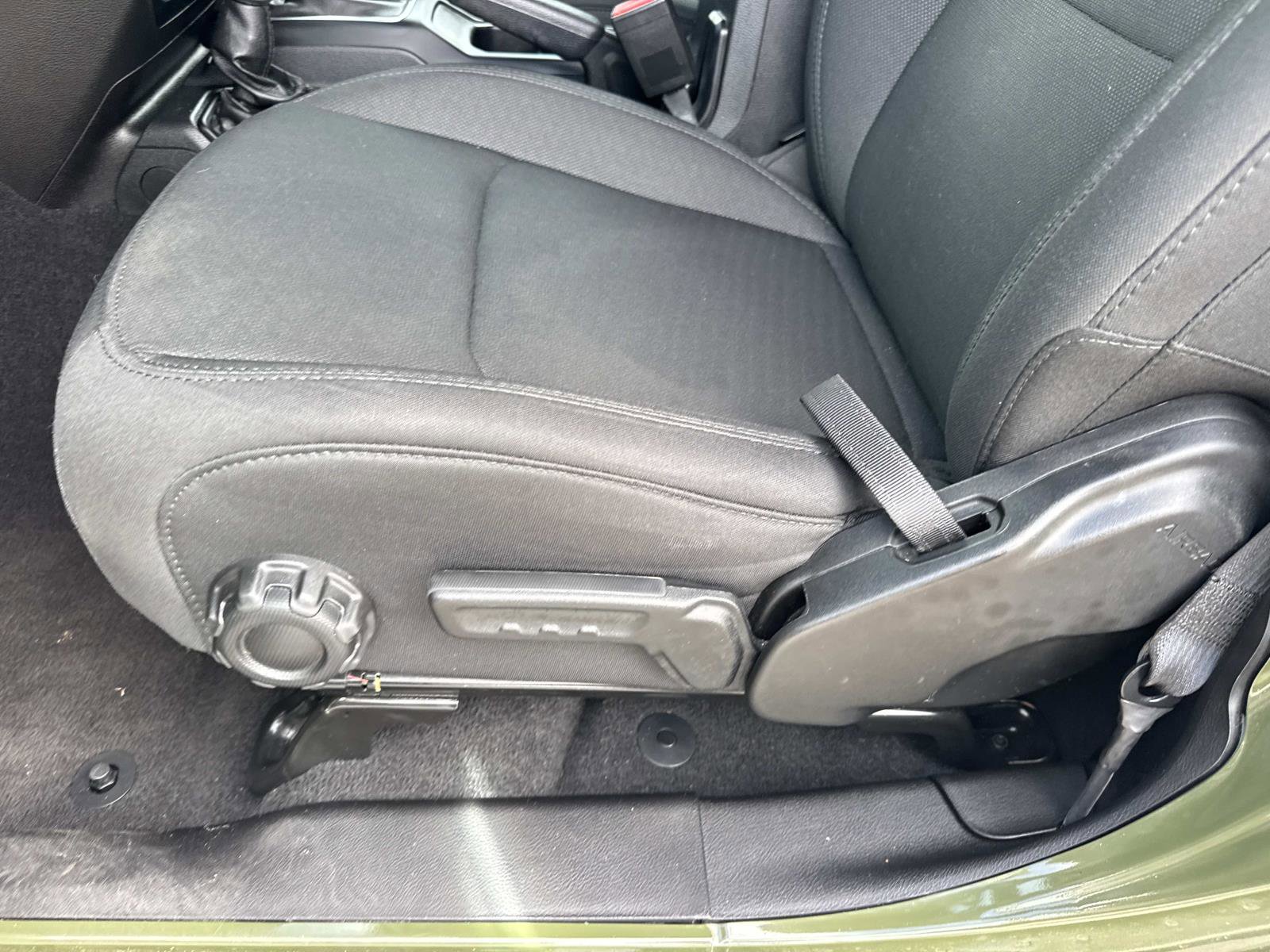 Used 2021 Jeep Wrangler Unlimited Sport image 16