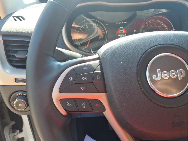 Used 2016 Jeep Cherokee Limited AWD/4WD image 18