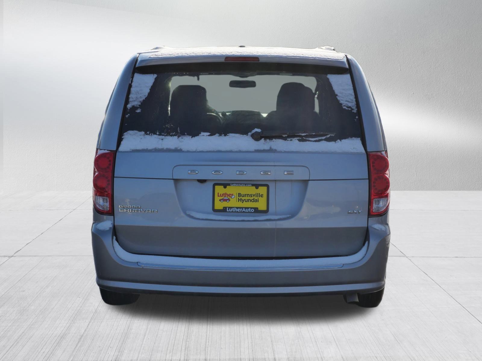 Used 2017 Dodge Grand Caravan SXT image 6