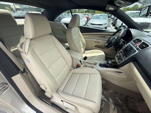 Used 2010 Volkswagen Eos Komfort FWD image 22