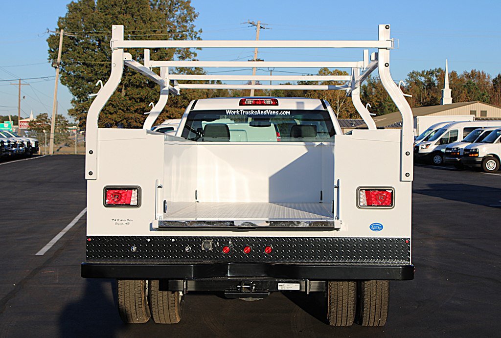 Used 2024 Chevrolet Silverado 3500 W/T w/ Snow Plow Prep Package AWD/4WD image 16