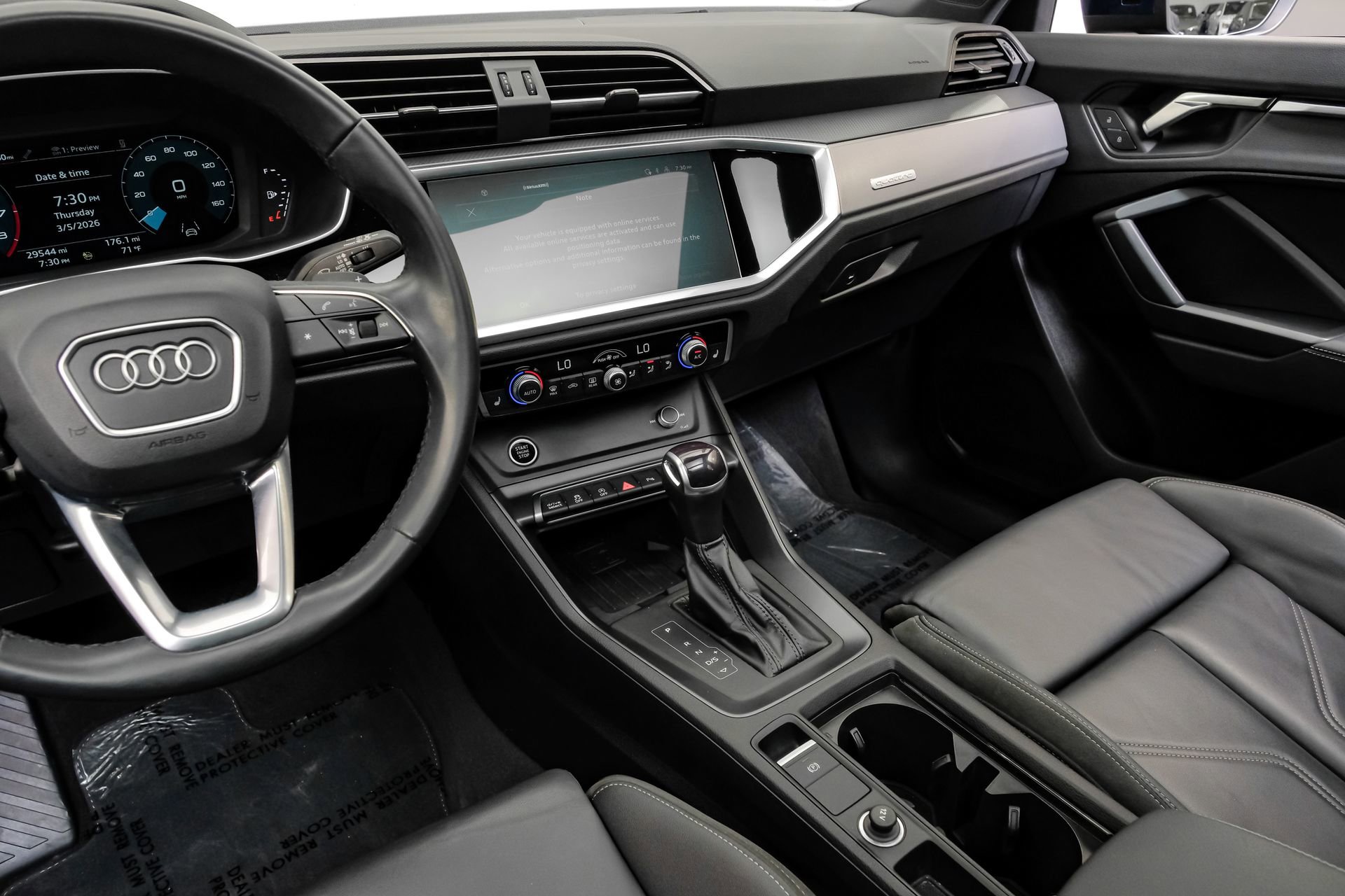 Used 2023 Audi Q3 2.0T Premium Plus w/ Premium Plus Package image 27