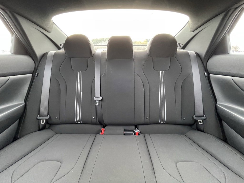 Used 2025 Hyundai Elantra Sport image 29