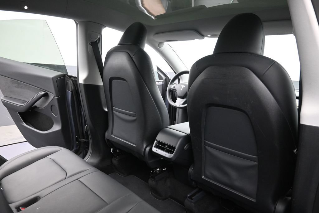 Used 2023 Tesla Model Y Long Range AWD/4WD image 6