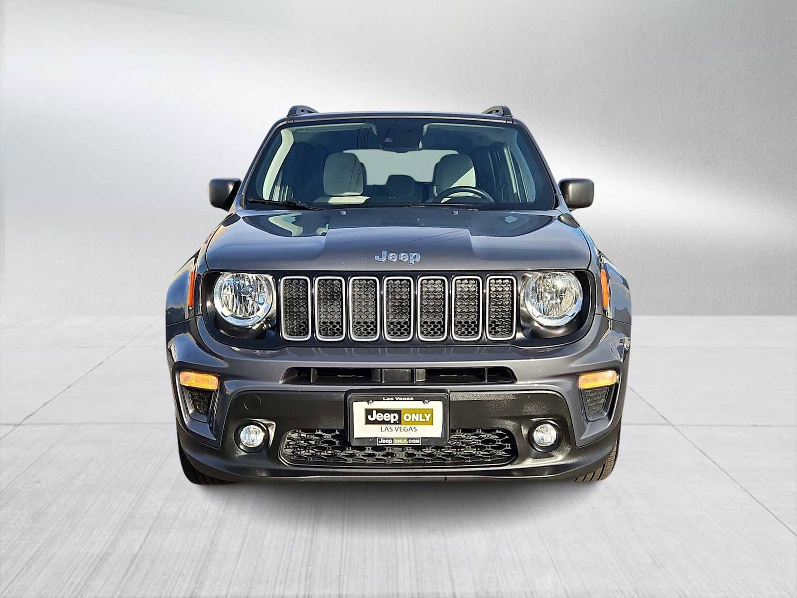 Used 2022 Jeep Renegade Latitude w/ Convenience Group image 3