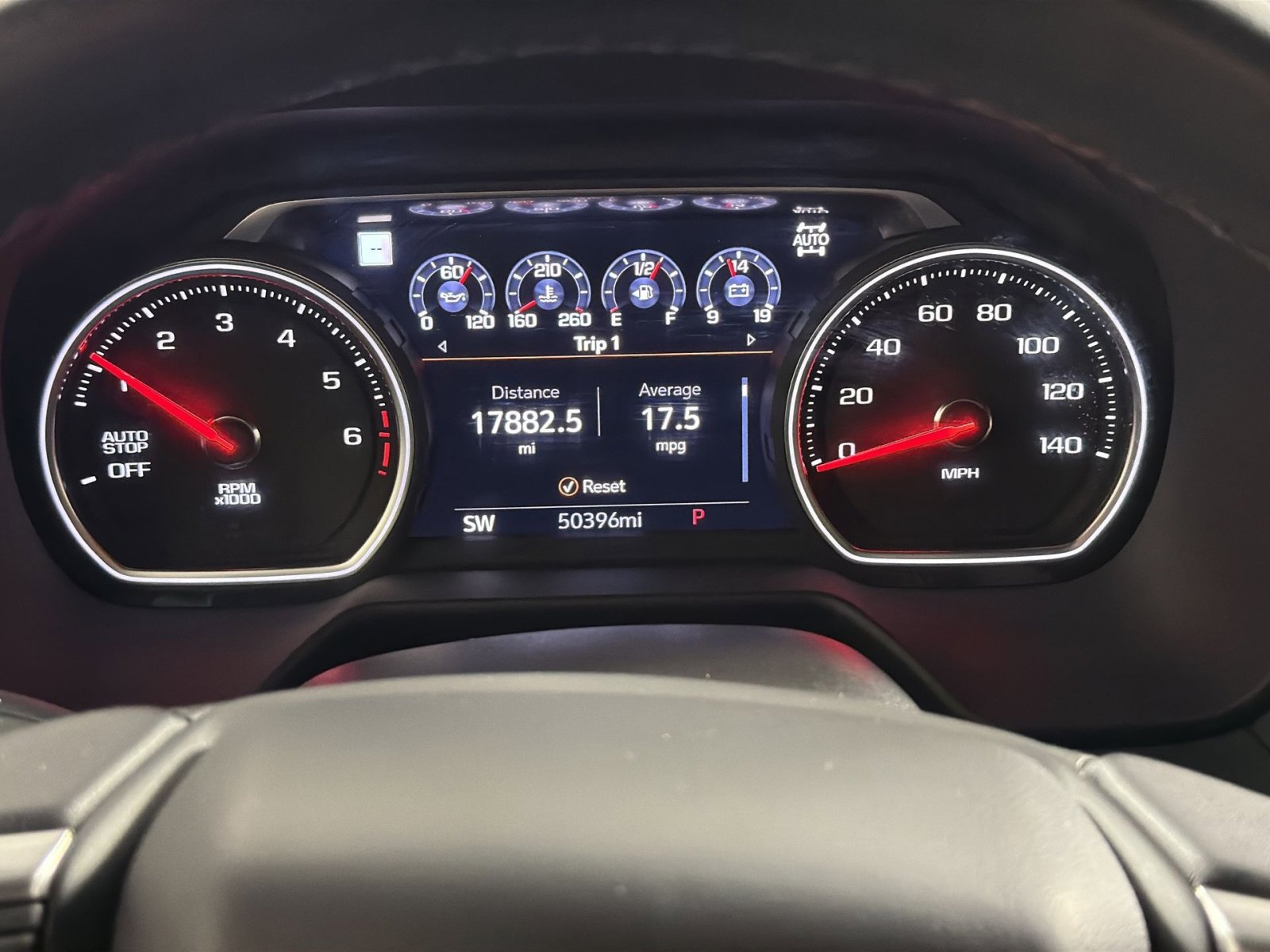 Used 2021 Chevrolet Suburban Premier image 17