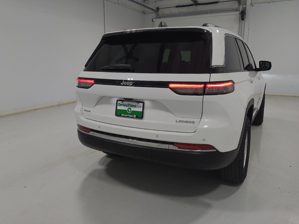 Used 2023 Jeep Grand Cherokee Laredo w/ Luxury Tech Group I AWD/4WD image 7