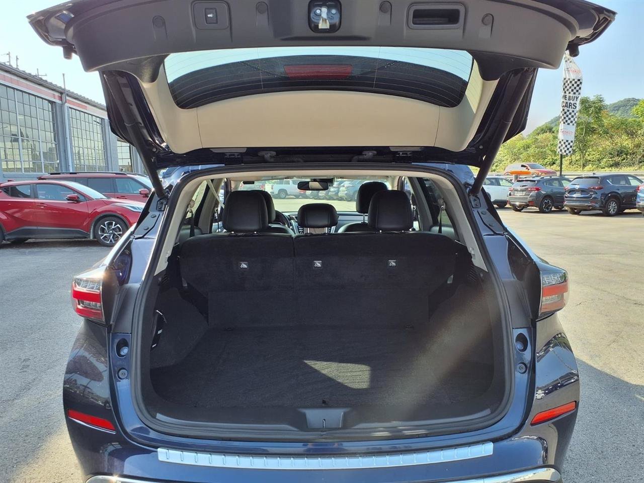 Used 2023 Nissan Murano SL w/ Cargo Package AWD/4WD image 9