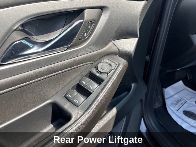 Used 2023 Chevrolet Traverse LT FWD image 13