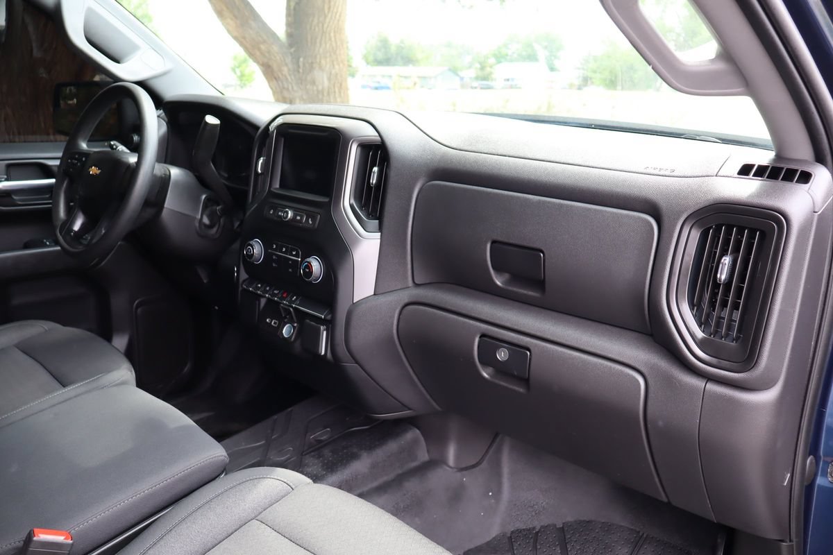 Used 2022 Chevrolet Silverado 1500 Custom AWD/4WD image 17