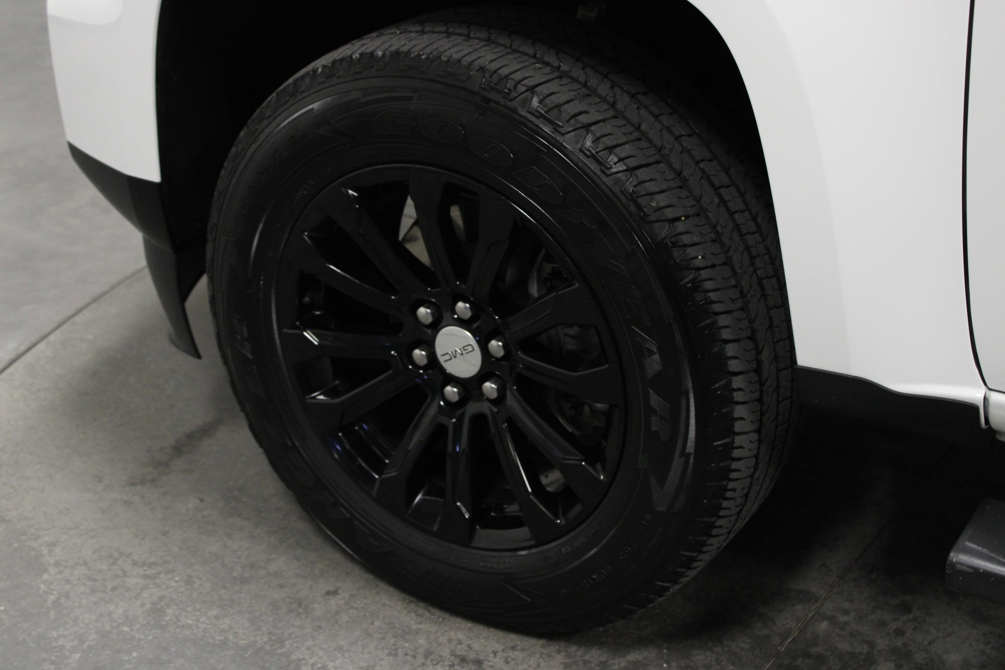 Used 2022 GMC Canyon Elevation w/ Elevation Premium Package image 10