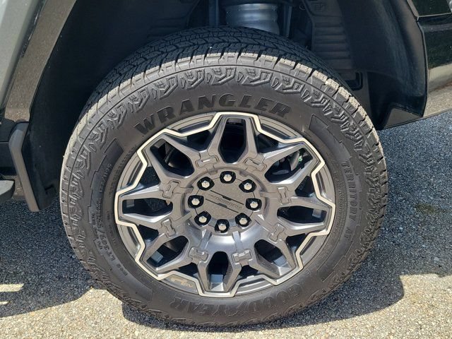 Used 2025 GMC Hummer EV 3X AWD/4WD image 10