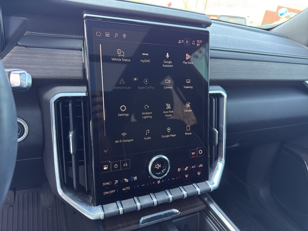 Used 2025 GMC Acadia Denali w/ Super Cruise Package FWD image 16
