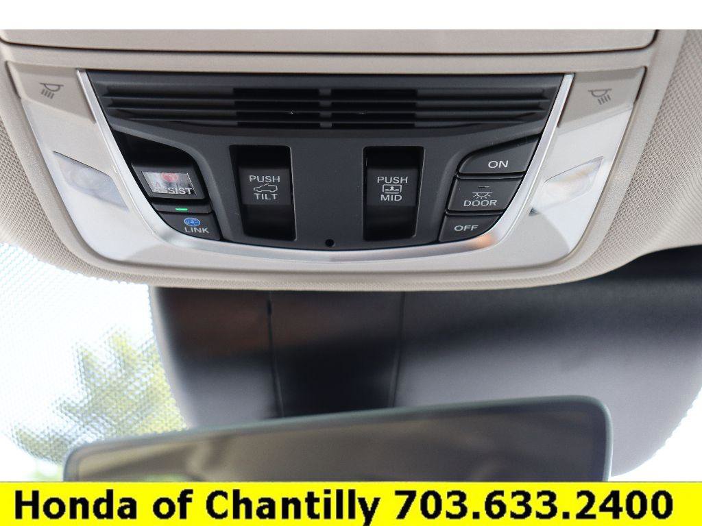 Used 2024 Acura RDX SH-AWD image 20