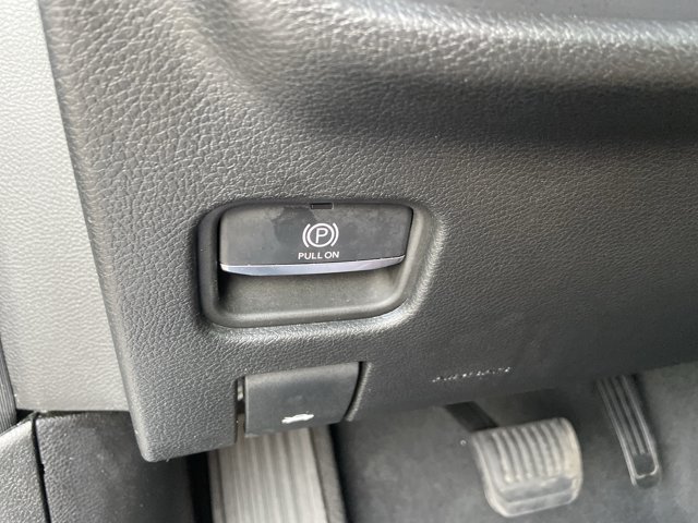 Used 2025 Jeep Grand Cherokee Altitude AWD/4WD image 46