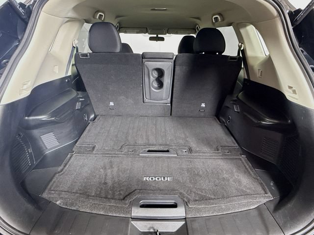 Used 2018 Nissan Rogue S AWD/4WD image 30