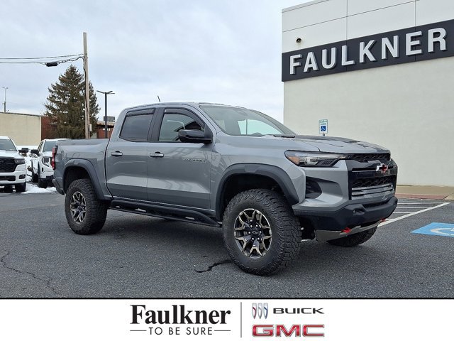 Used 2025 Chevrolet Colorado ZR2 w/ Technology Package