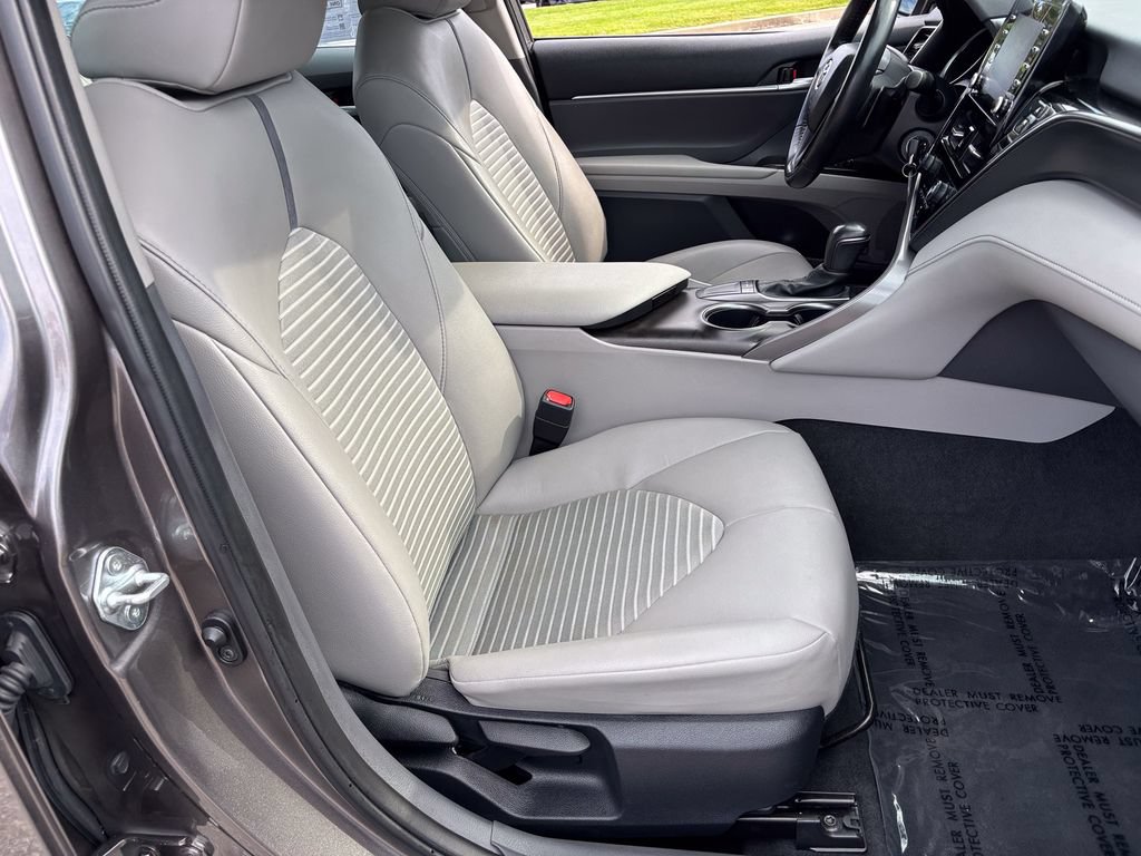 Used 2024 Toyota Camry SE FWD image 35