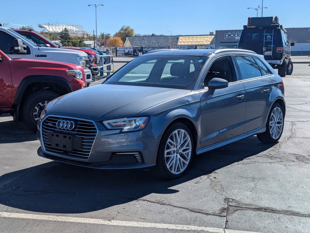 Used 2018 Audi A3 e-tron Premium w/ Sport Package FWD image 9