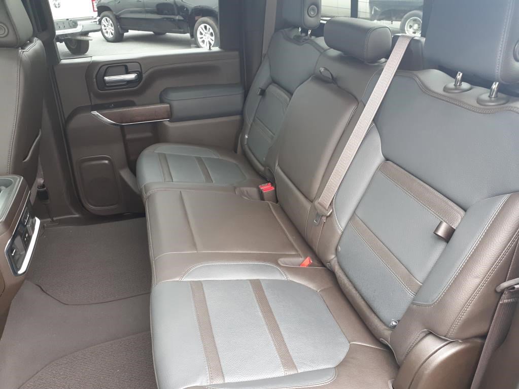 Used 2023 GMC Sierra 3500 Denali w/ Denali Ultimate Package AWD/4WD image 16