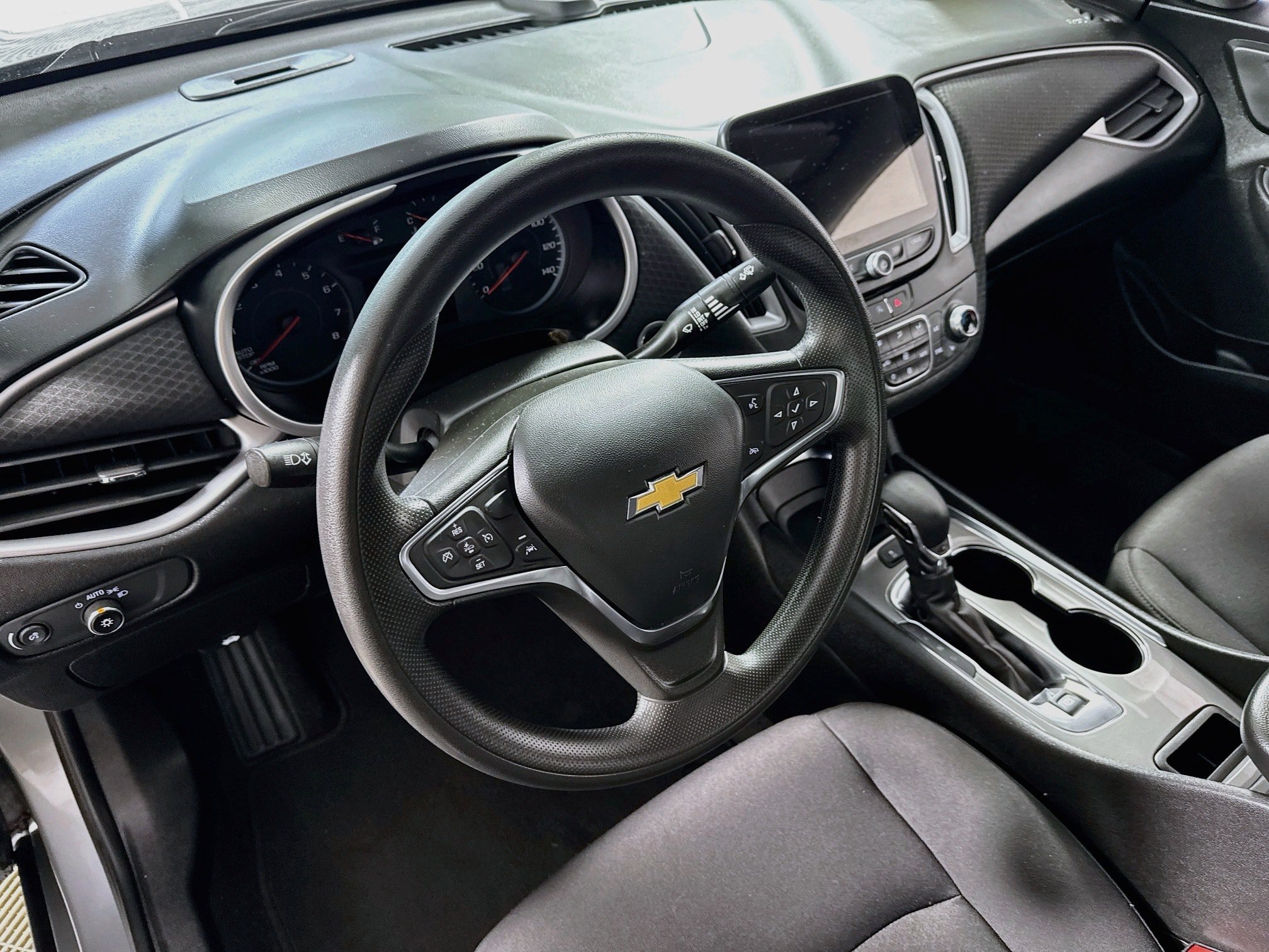 Used 2025 Chevrolet Malibu LT FWD image 12