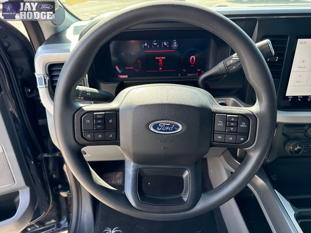 Used 2025 Ford F250 XLT w/ Black Appearance Package image 17
