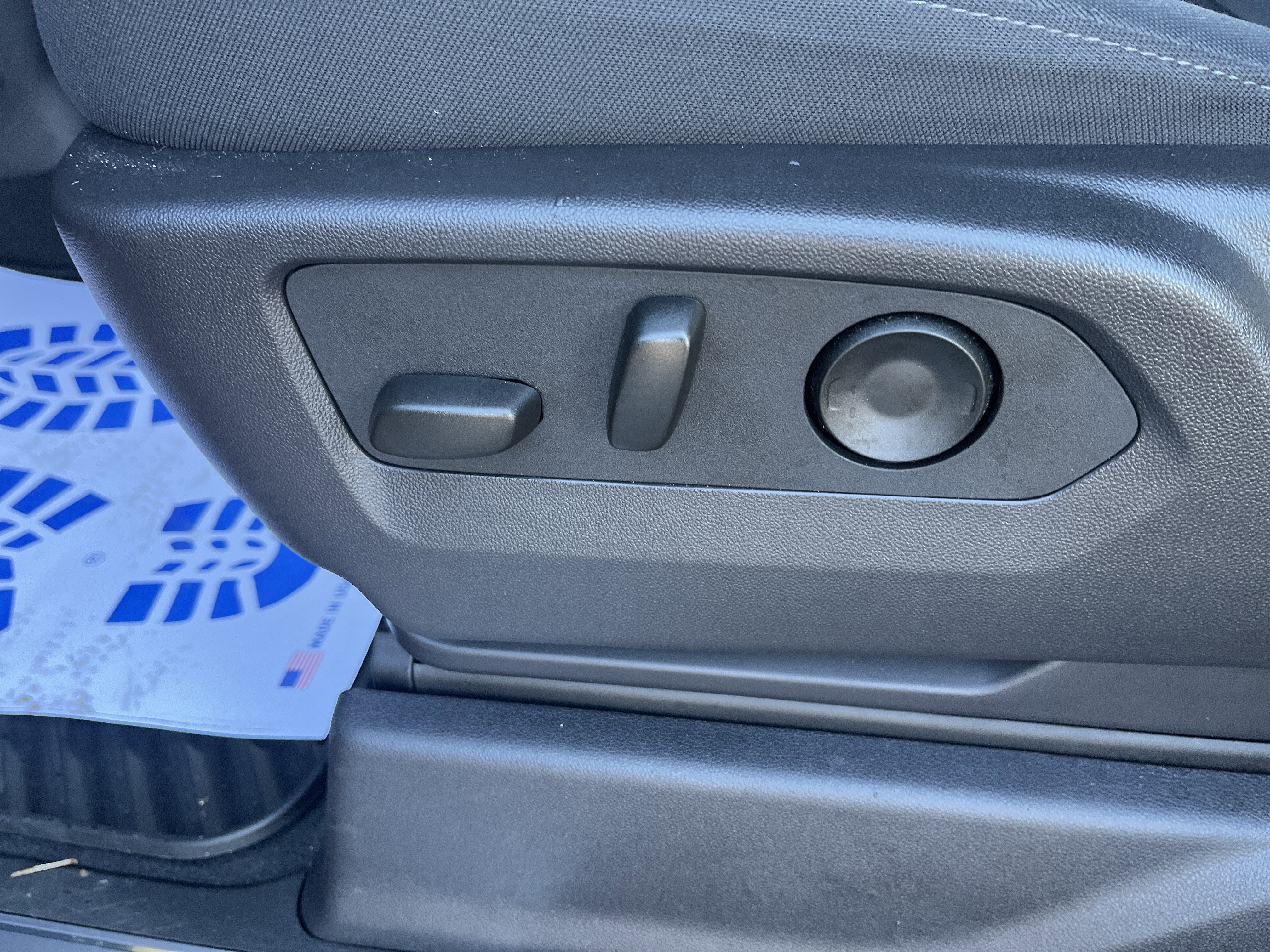 Used 2024 GMC Sierra 1500 Elevation image 25