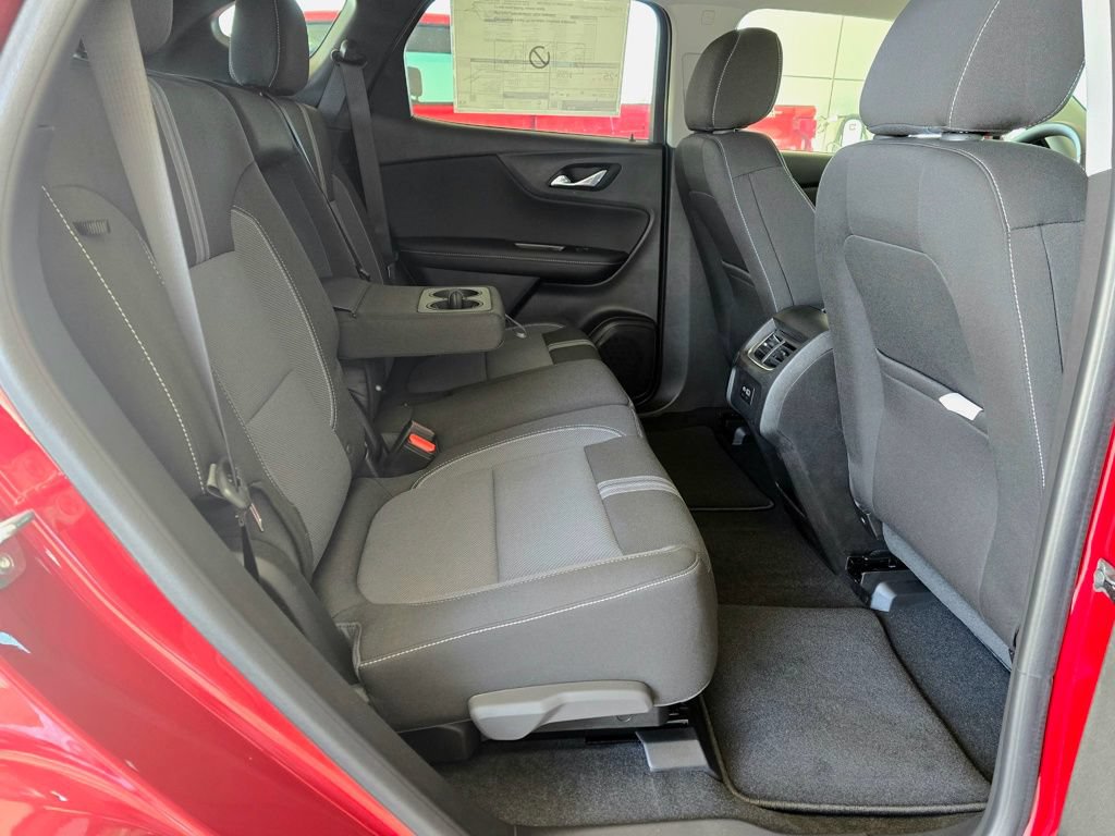 New 2025 Chevrolet Blazer LT FWD image 17