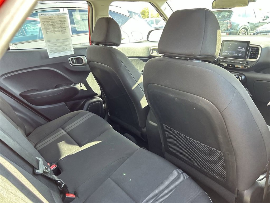 Certified 2023 Hyundai Venue SEL image 18