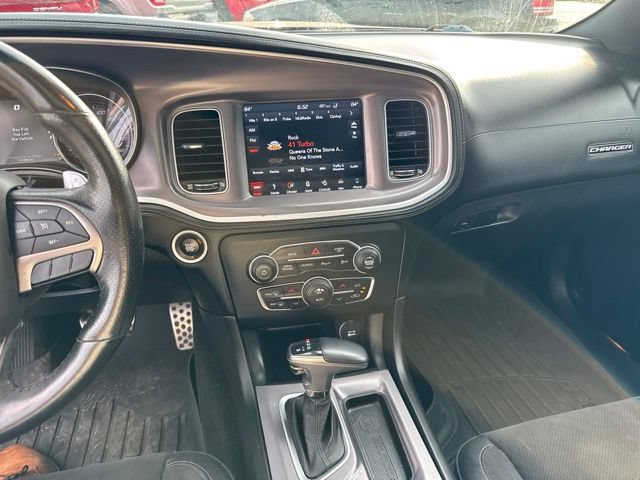 Used 2019 Dodge Charger Scat Pack w/ Plus Group RWD image 18