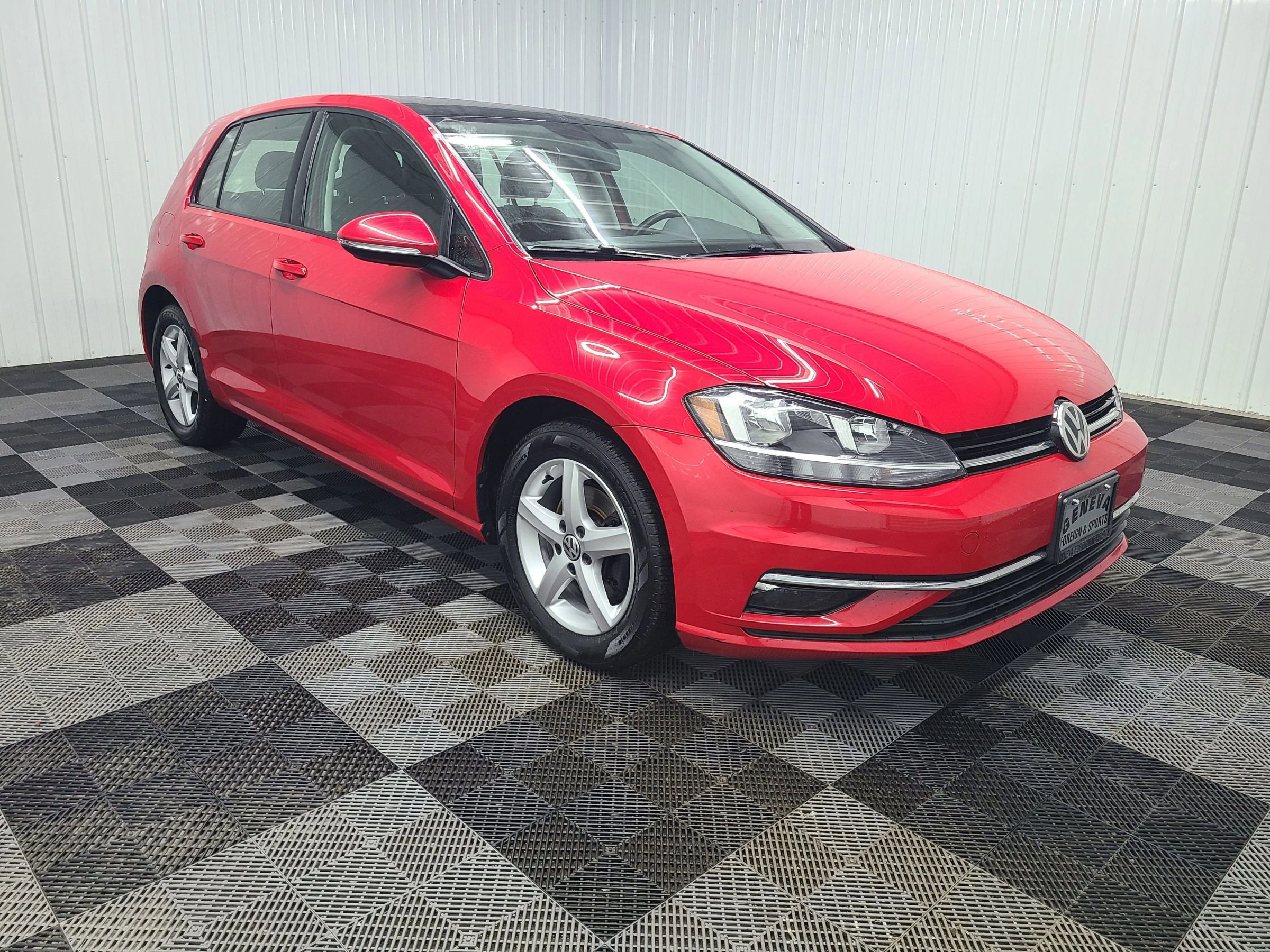 Used 2018 Volkswagen Golf SE image 4