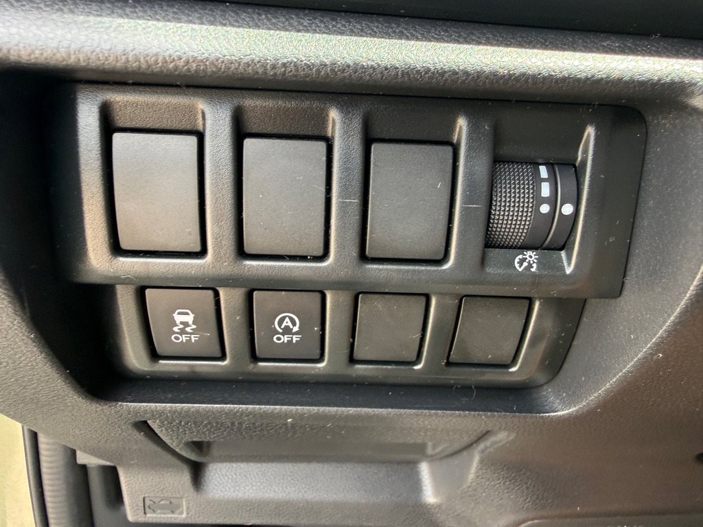 Used 2020 Subaru Forester AWD/4WD image 17