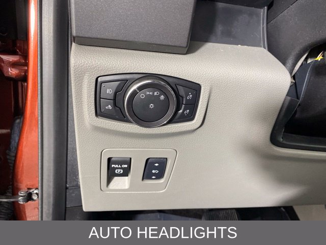 Used 2017 Ford F150 XLT w/ Equipment Group 302A Luxury AWD/4WD image 26