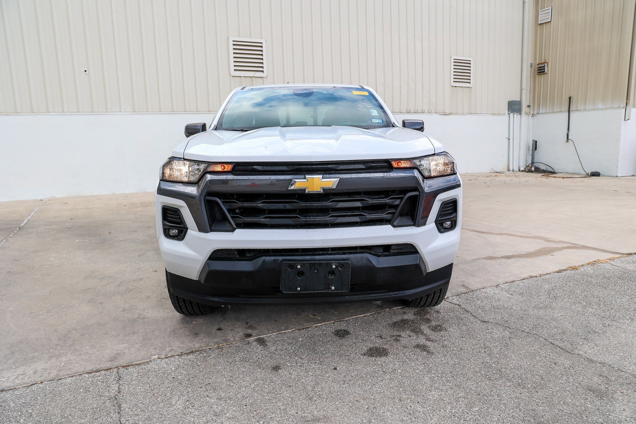 Used 2024 Chevrolet Colorado LT w/ LT Convenience Package image 3