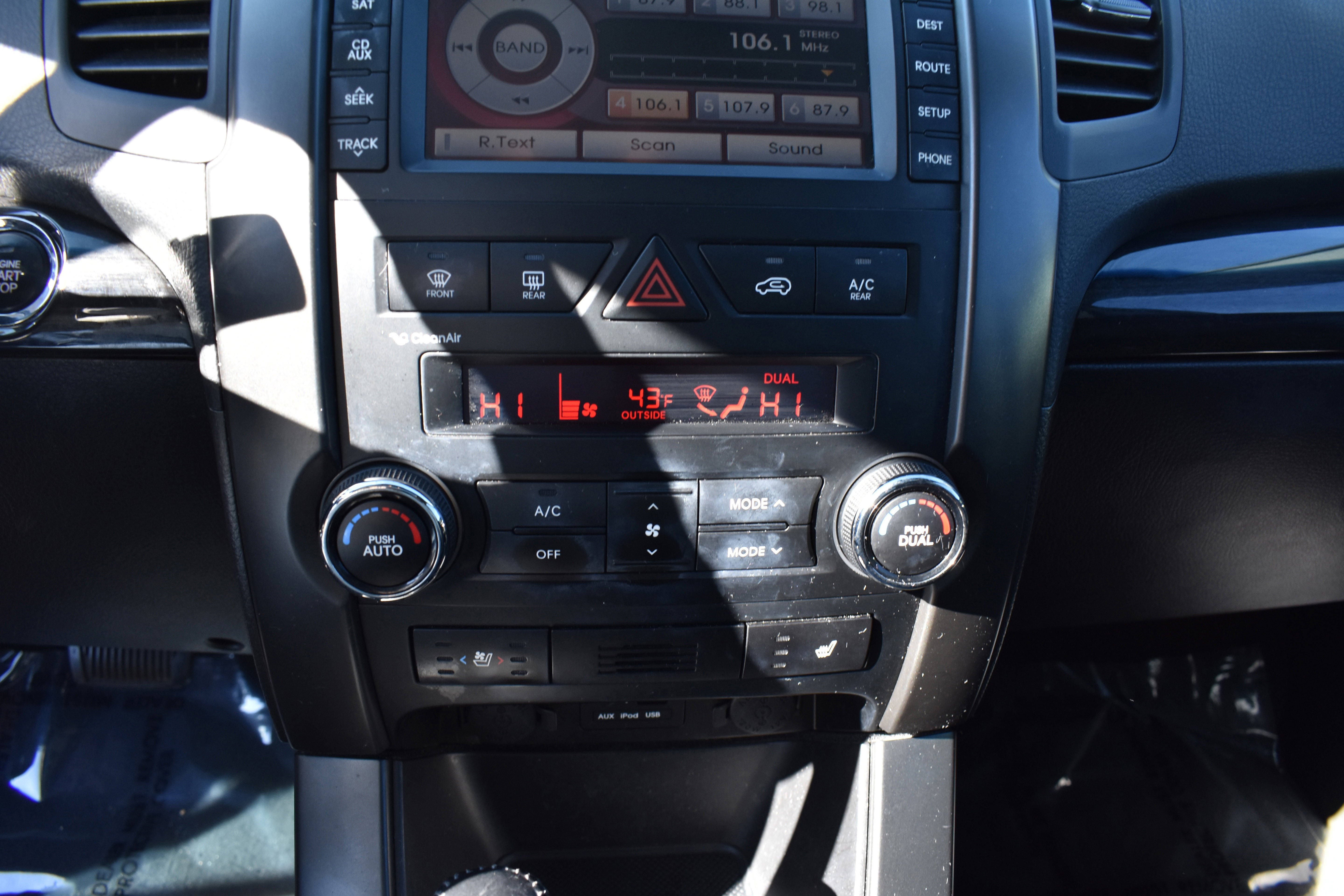 Used 2013 Kia Sorento SX w/ SX Premium Pkg image 22