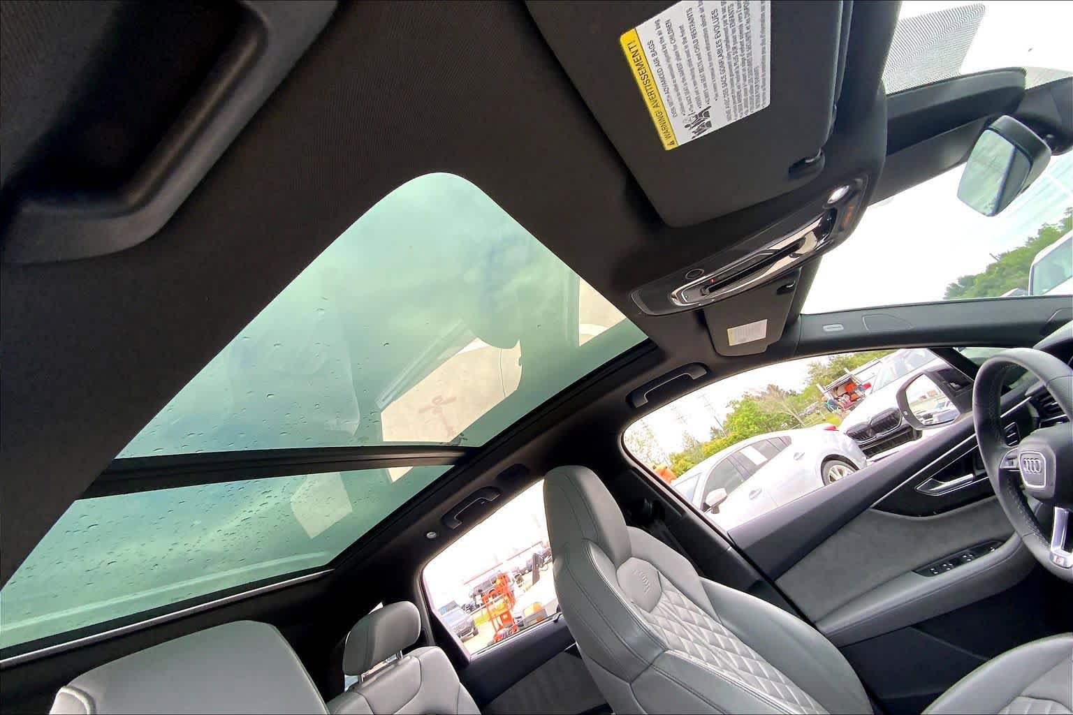 Used 2021 Audi SQ7 Prestige AWD/4WD image 13