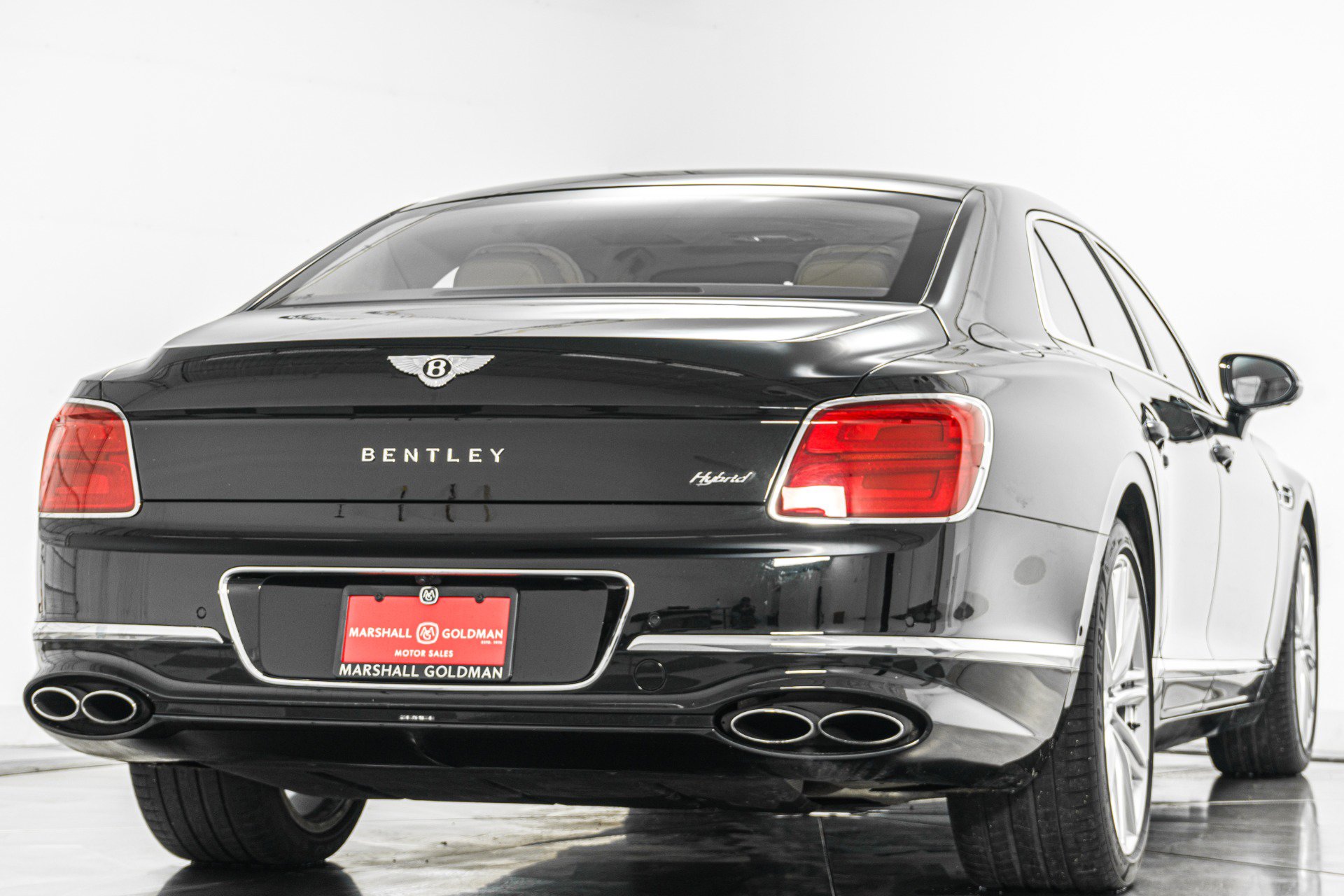 Used 2023 Bentley Flying Spur Plug-In Hybrid image 9