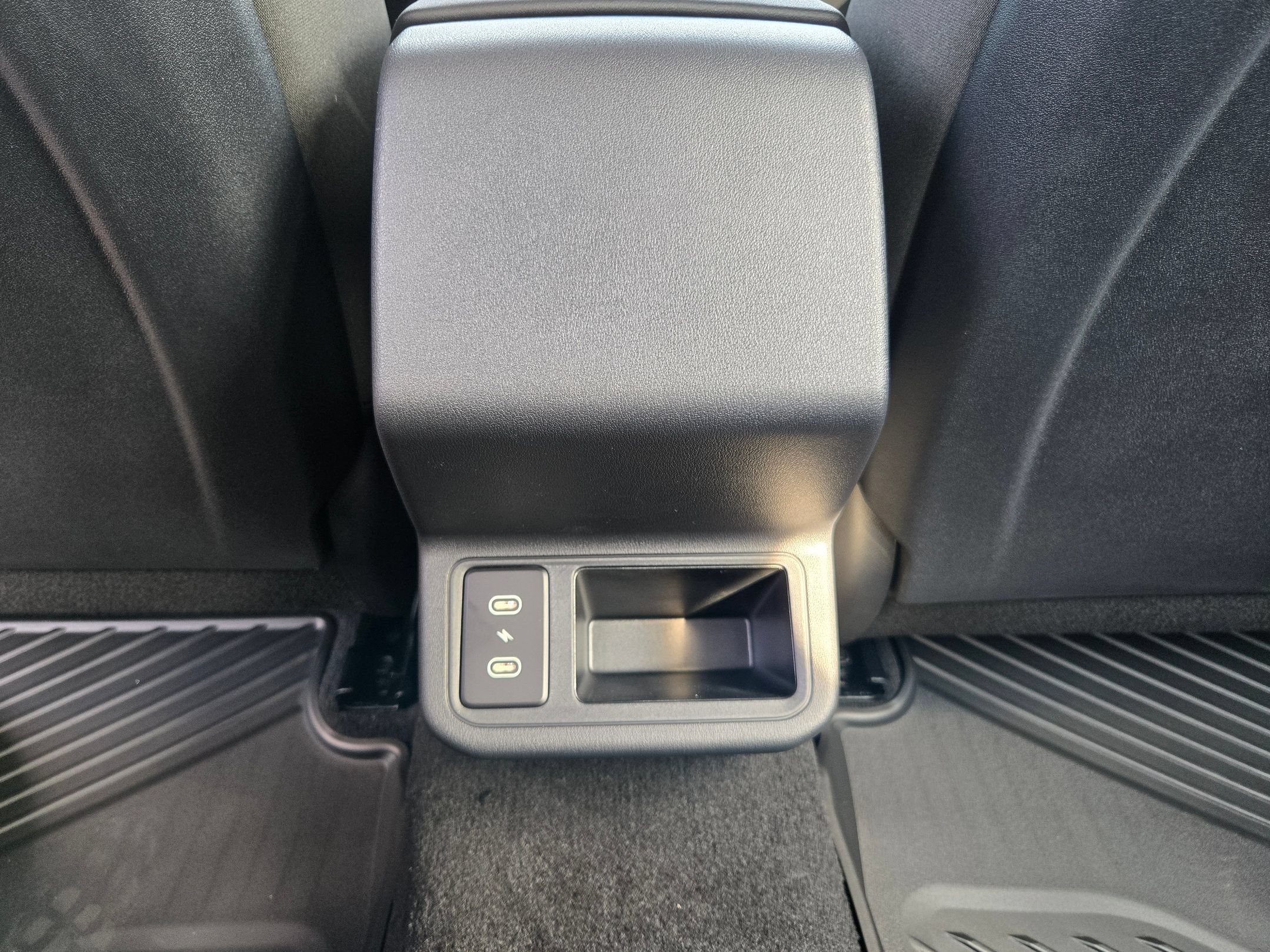 New 2026 Kia K4 FWD image 30
