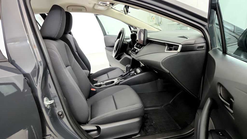 Used 2024 Toyota Corolla LE FWD image 17