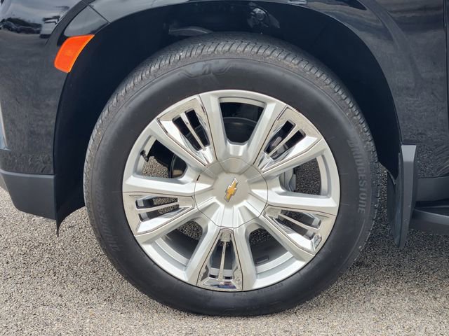 Used 2024 Chevrolet Suburban High Country image 8