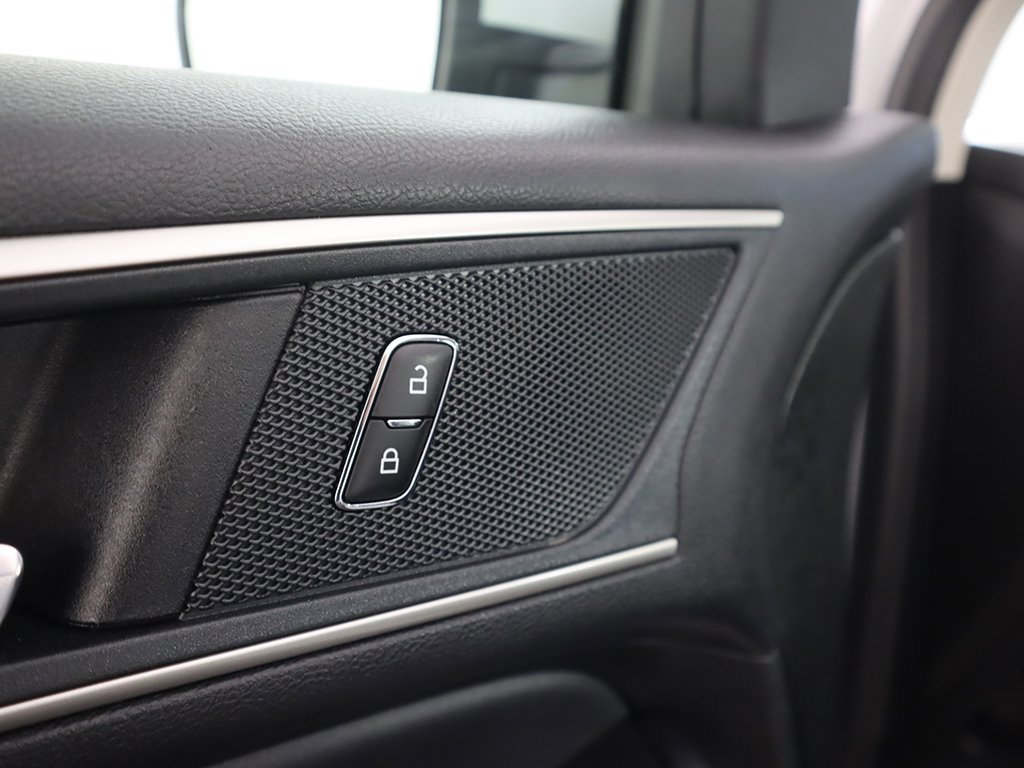 Used 2024 Ford Edge SEL image 37