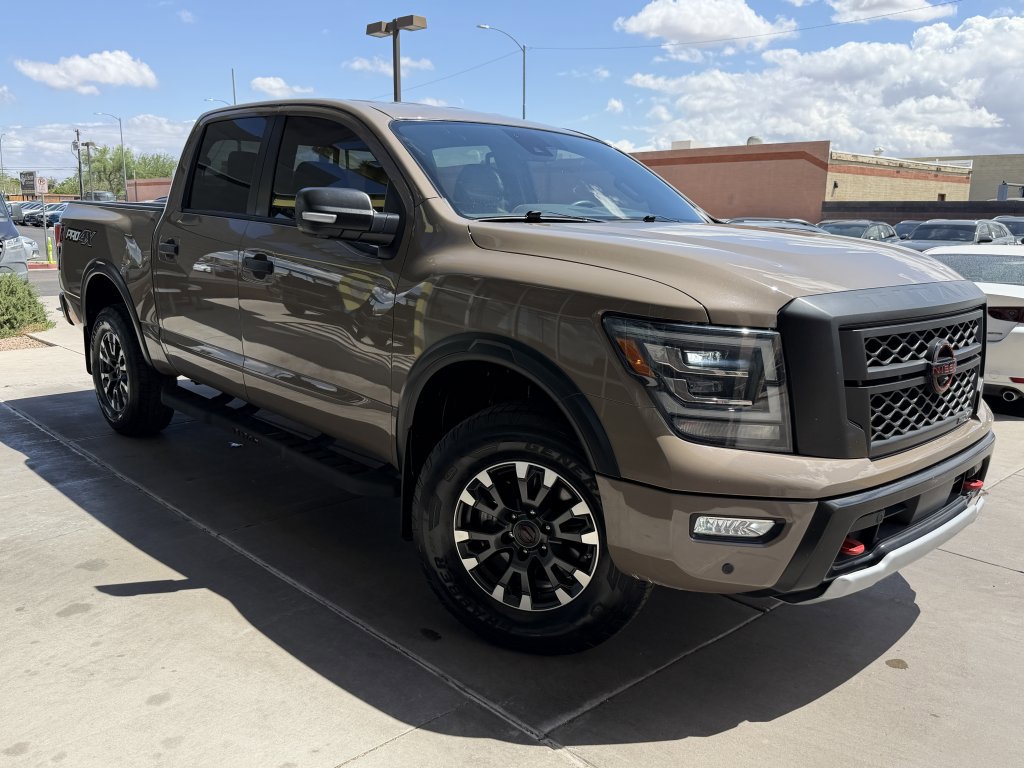 Used 2023 Nissan Titan PRO-4X w/ Pro-4x Convenience Package AWD/4WD image 6