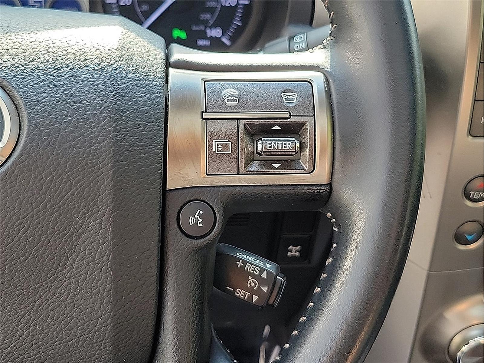 Used 2015 Lexus GX 460 w/ Premium Package AWD/4WD image 15
