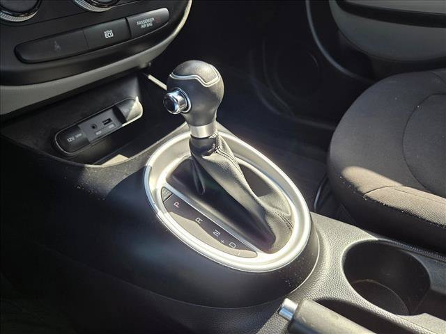 Used 2015 Kia Soul FWD image 13