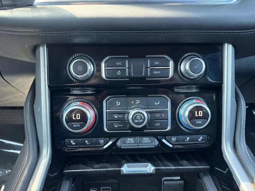 Used 2021 GMC Yukon XL Denali w/ Denali Premium Package AWD/4WD image 21