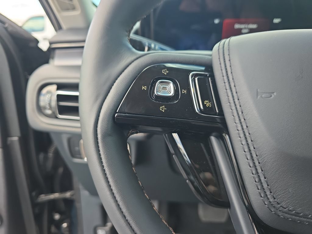 New 2026 Lincoln Aviator 2WD image 21