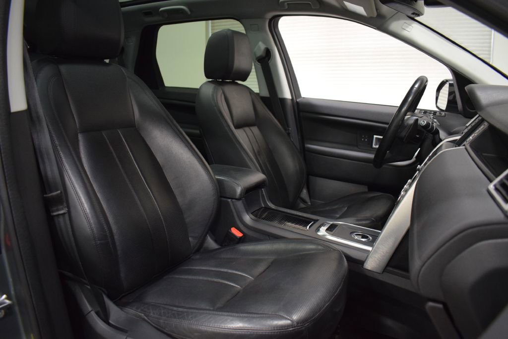 Used 2018 Land Rover Discovery Sport HSE image 20