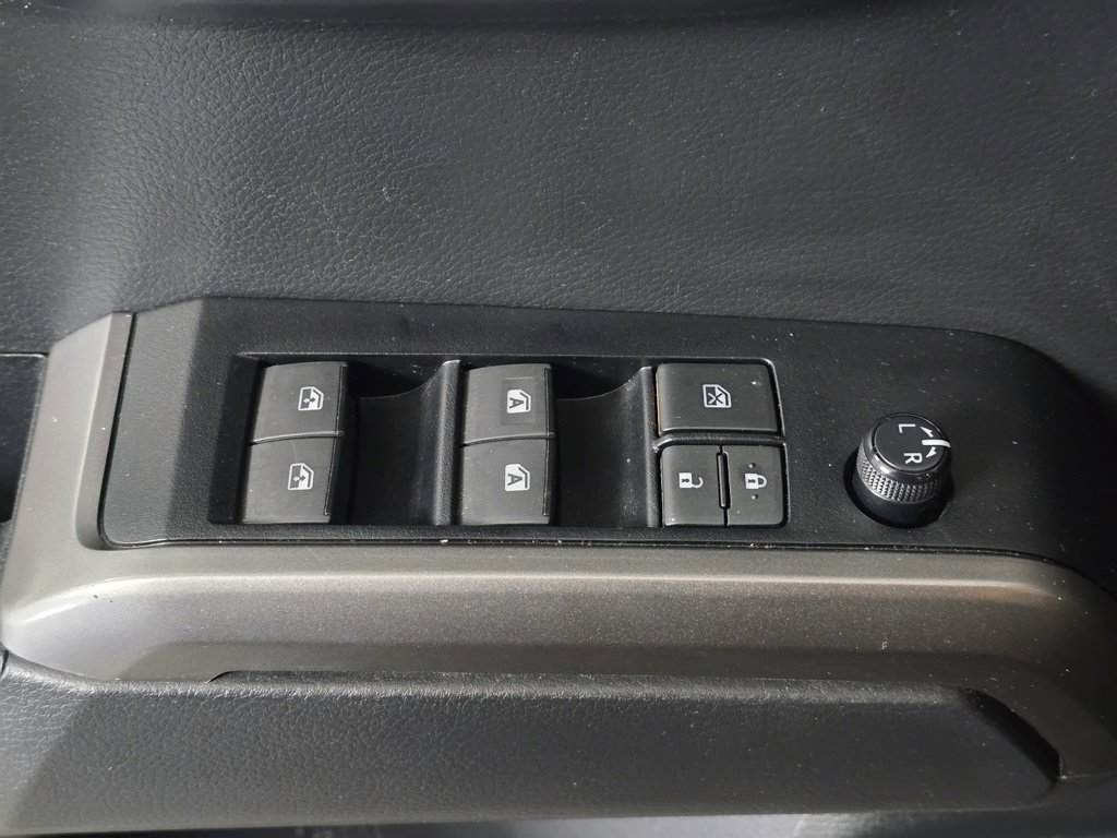 Used 2023 Toyota Tacoma SR5 image 9