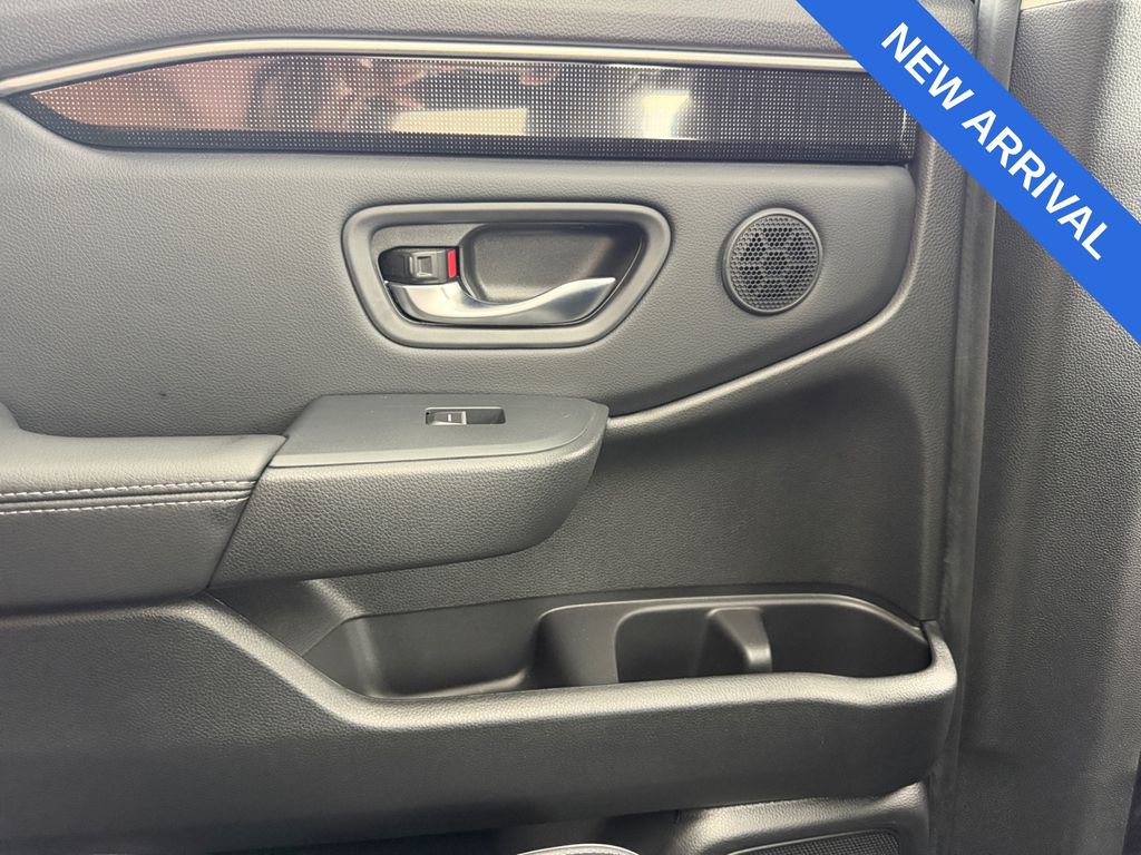 Used 2025 Honda Pilot Elite image 25